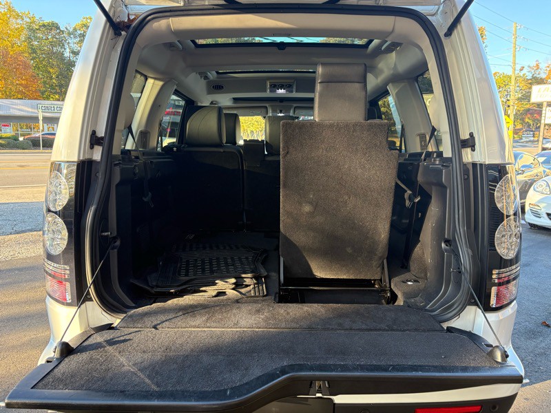 2016 Land Rover LR4 Image 32