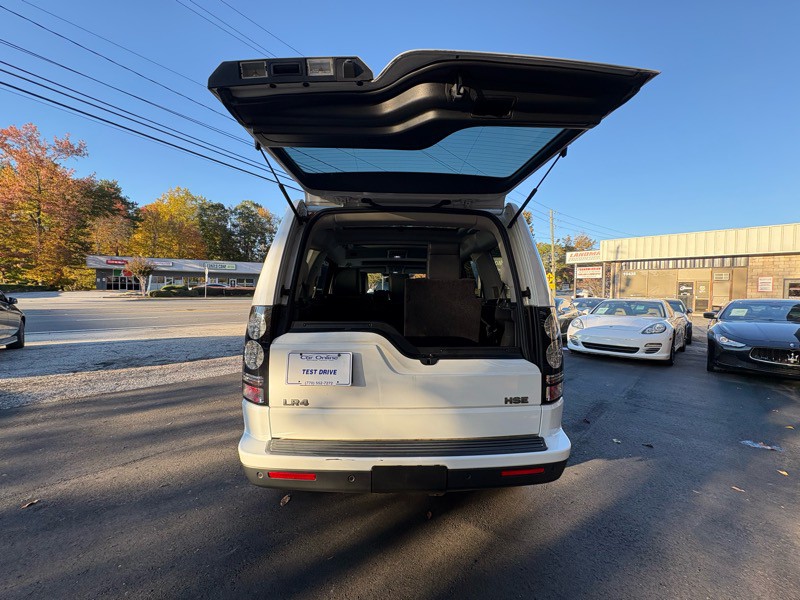 2016 Land Rover LR4 Image 34