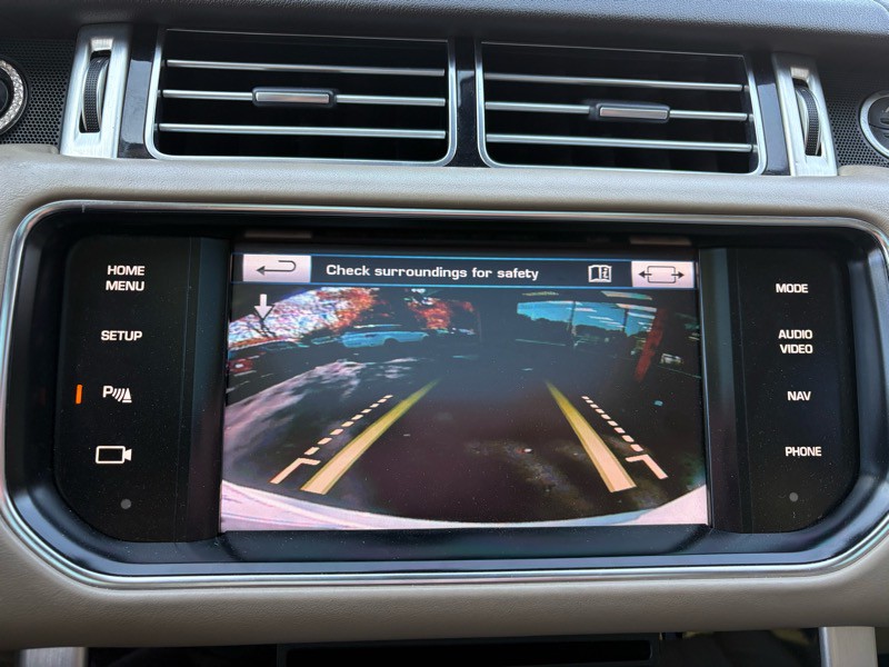 2013 Land Rover Range Rover Image 16