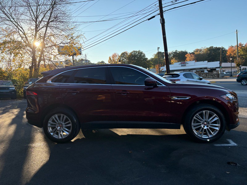 2017 Jaguar F-PACE Image 4