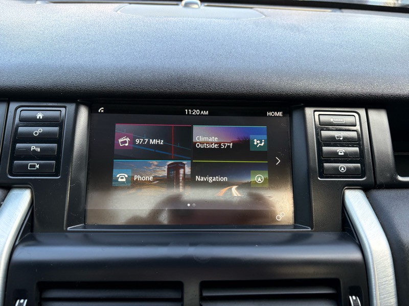 2015 Land Rover Discovery Sport Image 9