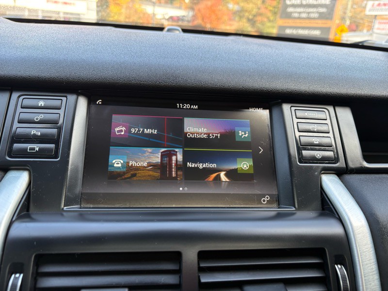 2015 Land Rover Discovery Sport Image 11