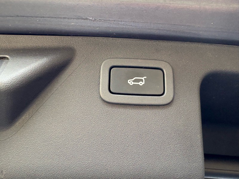 2015 Land Rover Discovery Sport Image 27