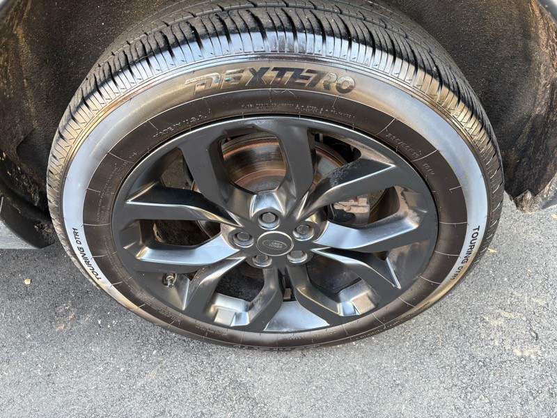 2015 Land Rover Discovery Sport Image 29