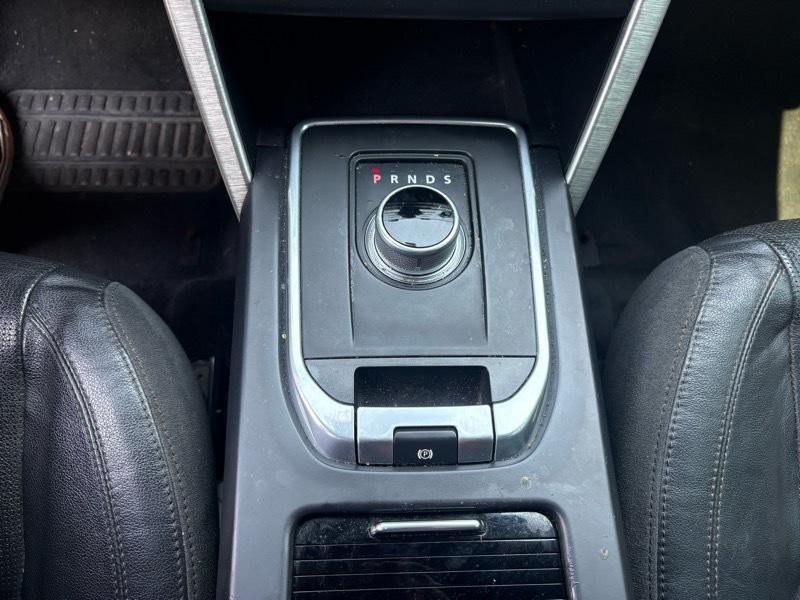 2015 Land Rover Discovery Sport Image 18