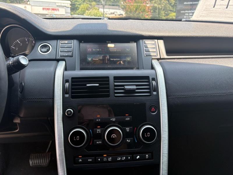 2015 Land Rover Discovery Sport Image 19