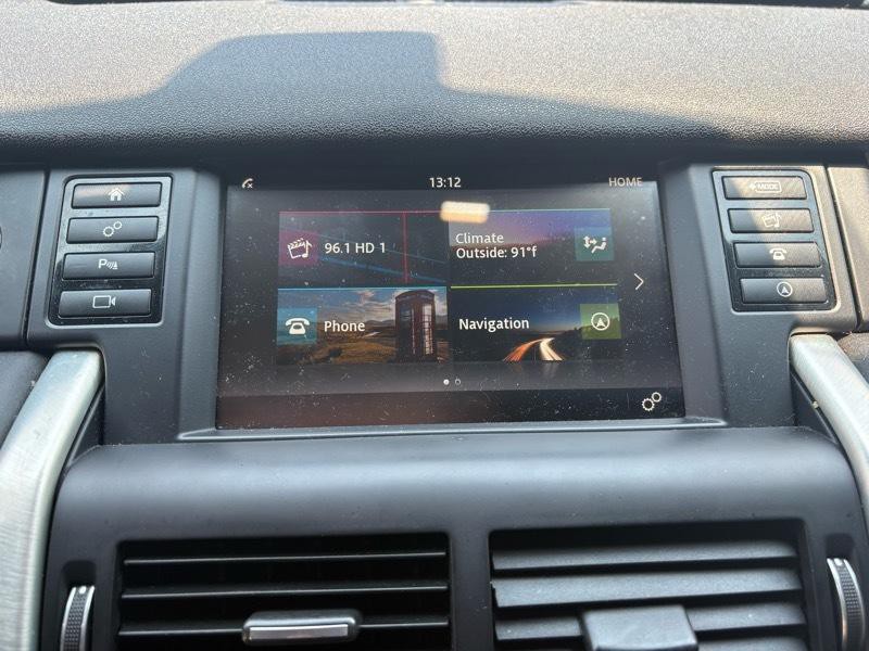 2015 Land Rover Discovery Sport Image 21