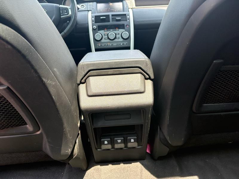 2015 Land Rover Discovery Sport Image 30