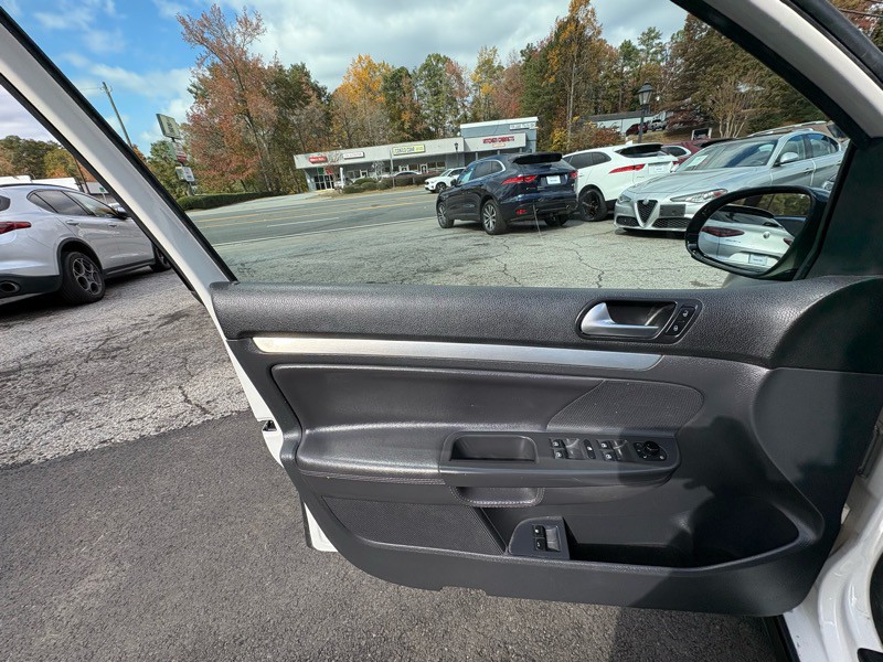 2009 Volkswagen GTI Image 16