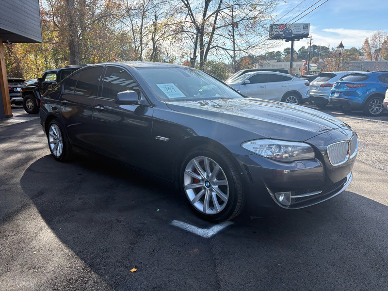 2011 BMW 5 Series Image 4