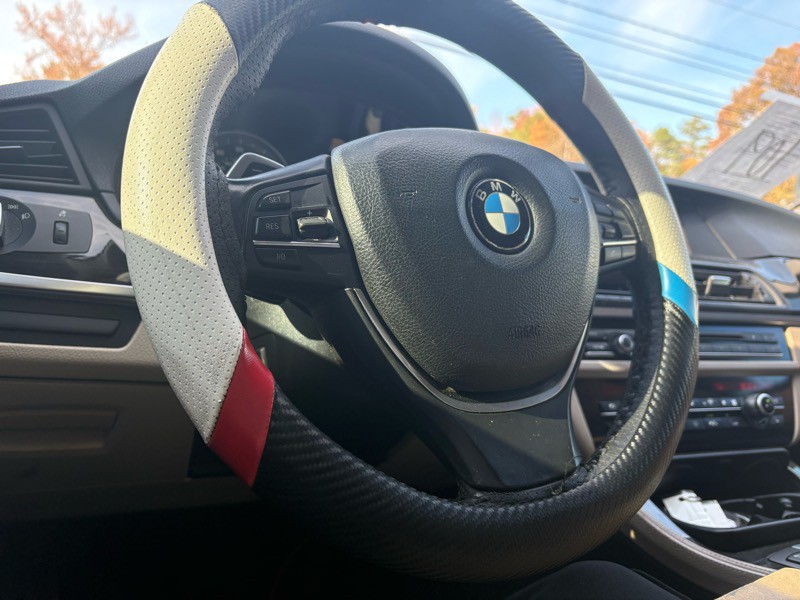 2011 BMW 5 Series Image 14