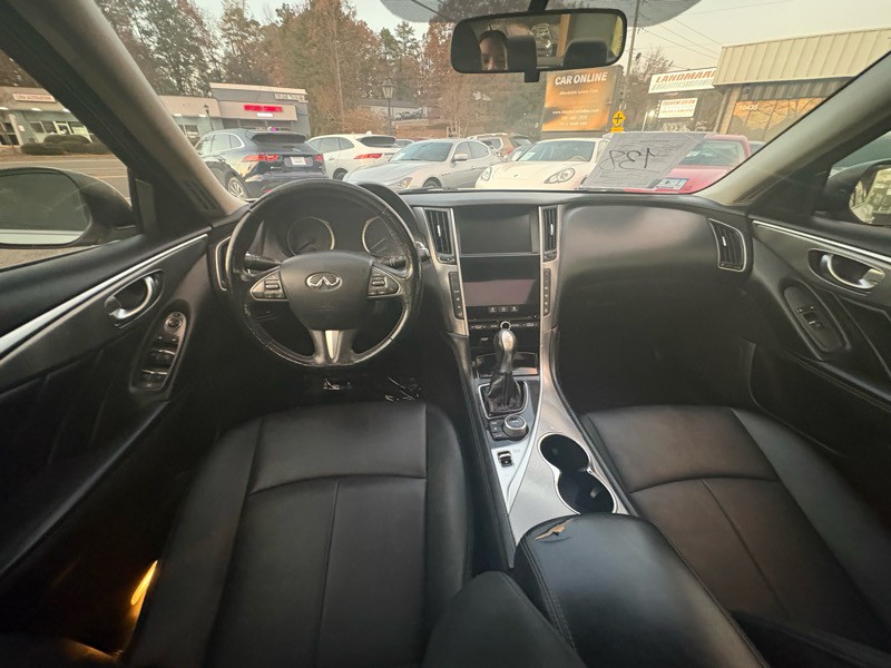 2015 INFINITI Q50 Image 12