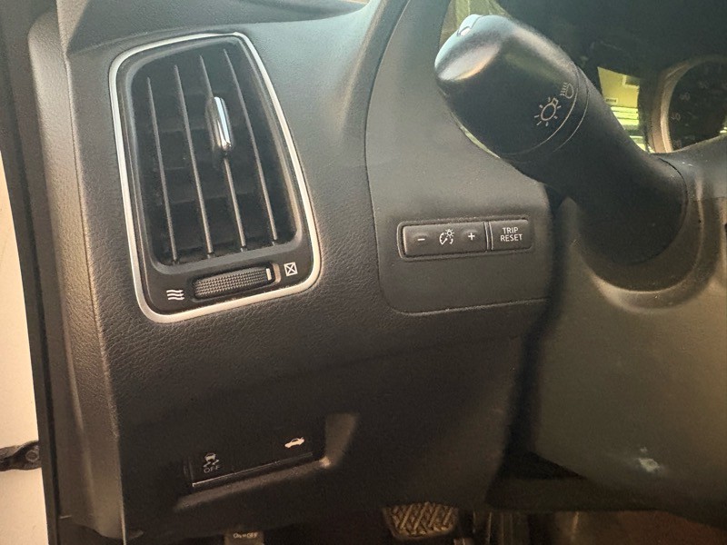 2015 INFINITI Q50 Image 22