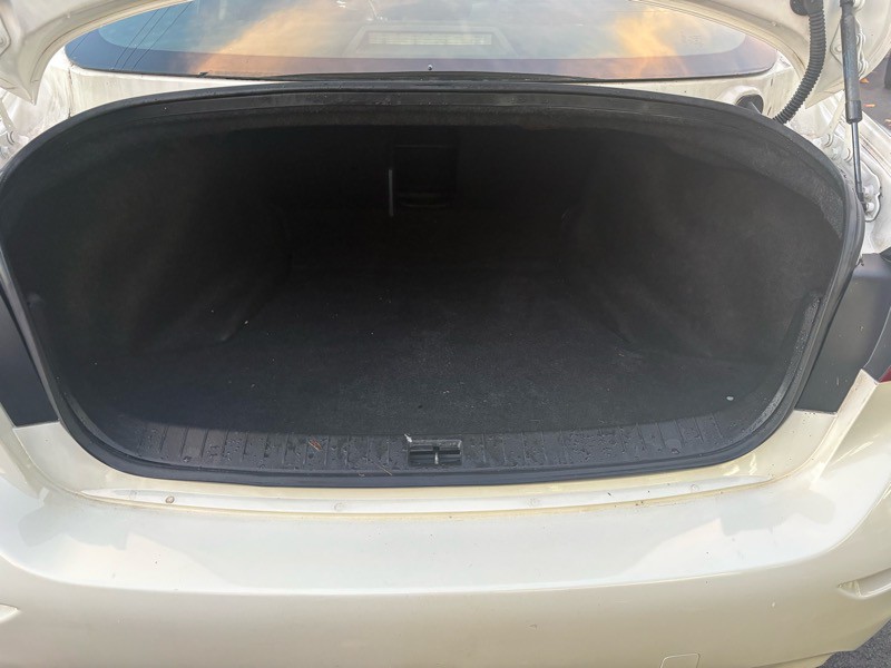 2015 INFINITI Q50 Image 33