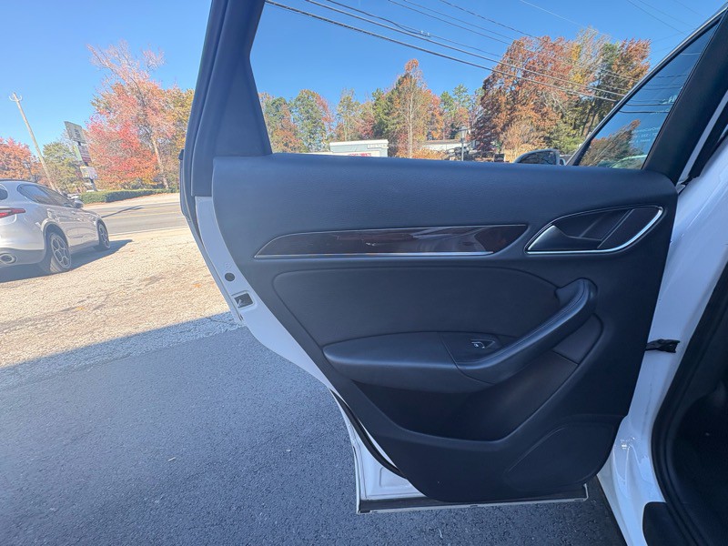 2016 Audi Q3 Image 30