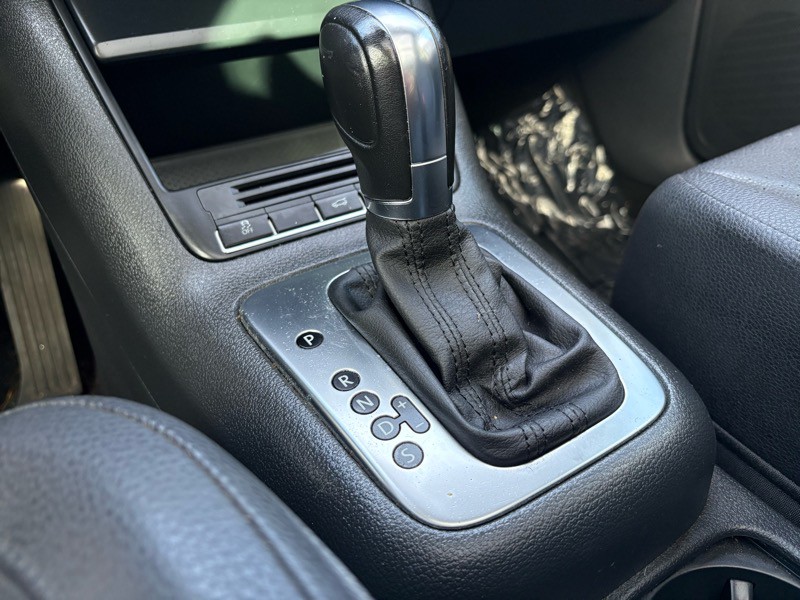 2011 Volkswagen Tiguan Image 13