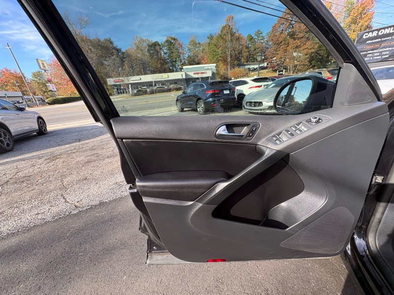 2011 Volkswagen Tiguan Image 18