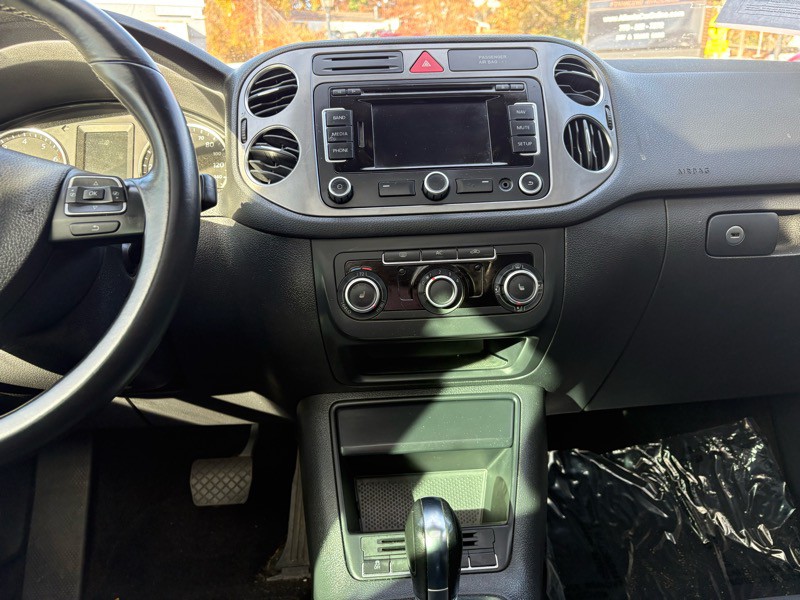 2011 Volkswagen Tiguan Image 19