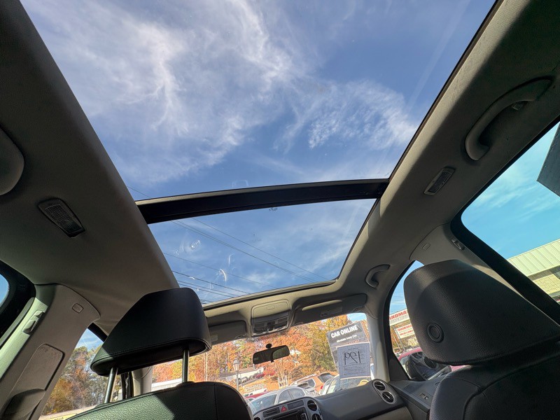 2011 Volkswagen Tiguan Image 25