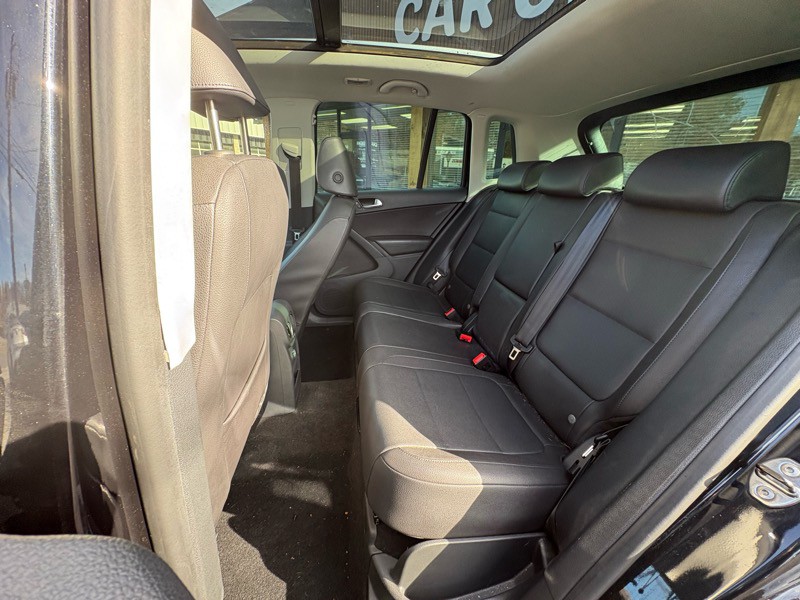 2011 Volkswagen Tiguan Image 28