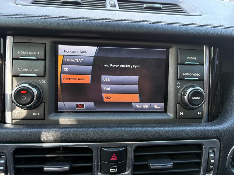 2011 Land Rover Range Rover Image 19