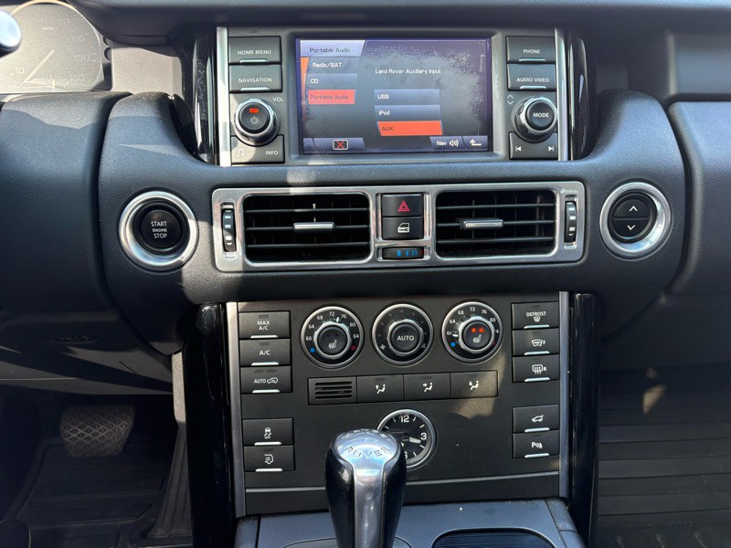 2011 Land Rover Range Rover Image 20