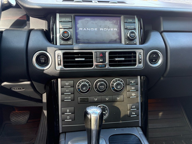 2011 Land Rover Range Rover Image 21