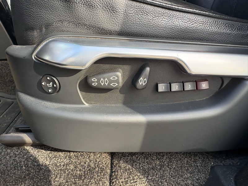 2011 Land Rover Range Rover Image 28