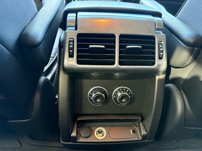 2011 Land Rover Range Rover Image 31