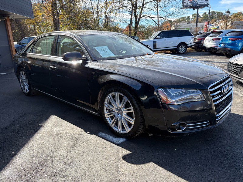2011 Audi A8 Image 3
