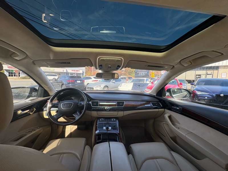 2011 Audi A8 Image 11
