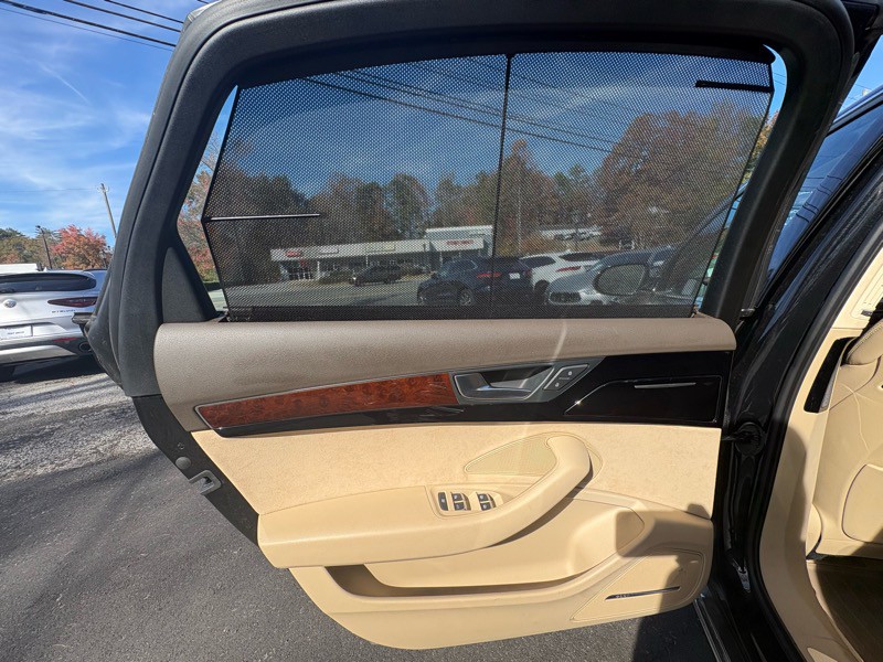 2011 Audi A8 Image 14