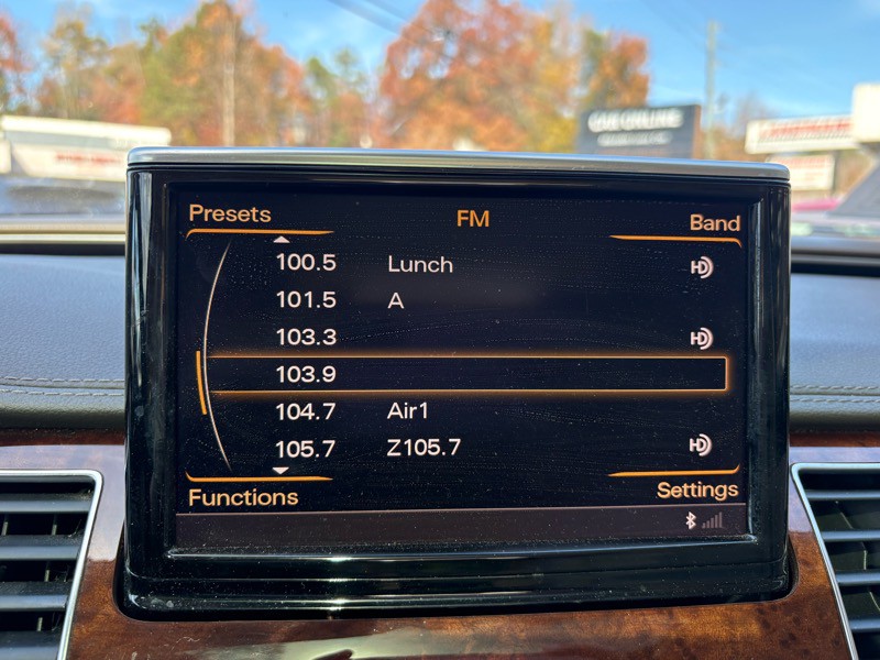 2011 Audi A8 Image 21