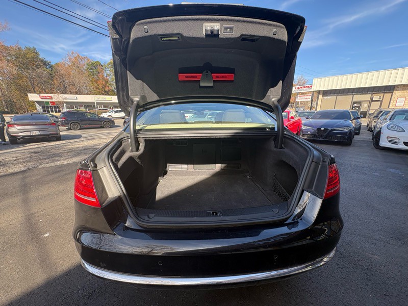 2011 Audi A8 Image 34