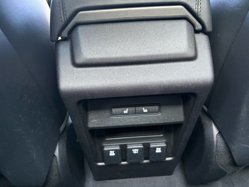 2016 Land Rover Discovery Sport Image 16