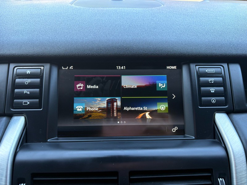 2016 Land Rover Discovery Sport Image 24