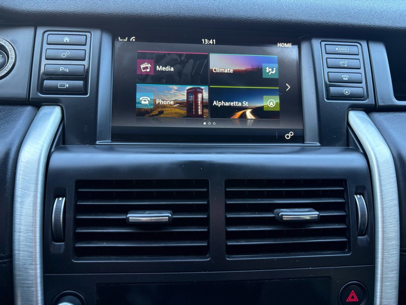 2016 Land Rover Discovery Sport Image 26