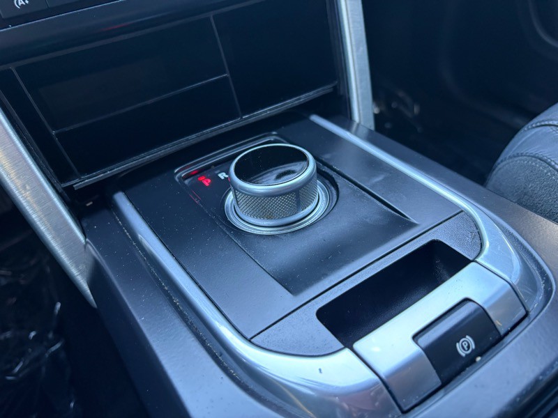 2016 Land Rover Discovery Sport Image 31