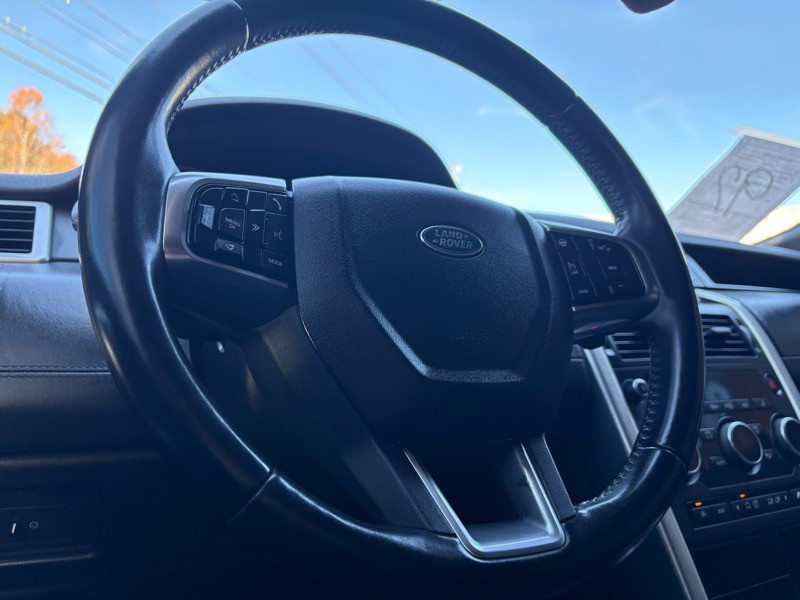 2016 Land Rover Discovery Sport Image 32