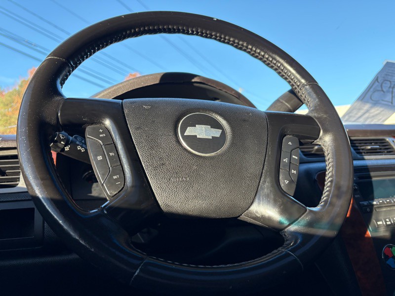 2008 Chevrolet Tahoe Image 24