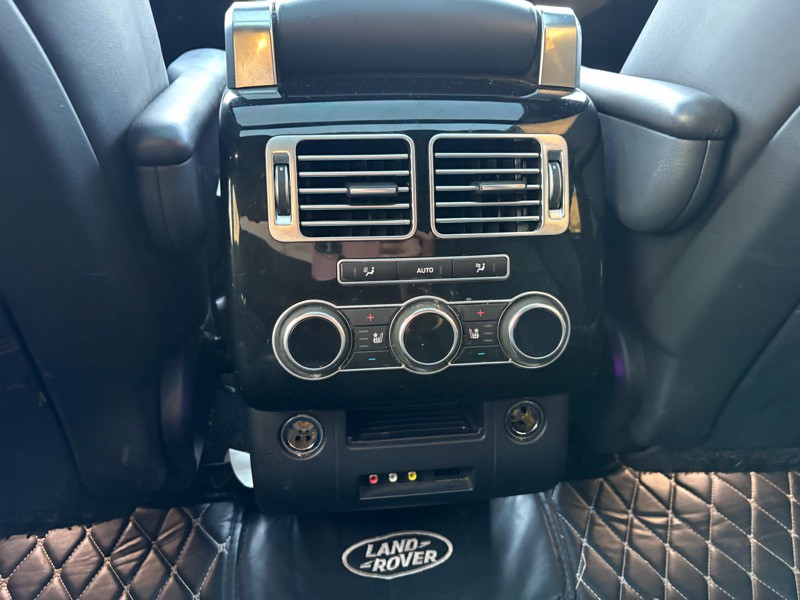 2014 Land Rover Range Rover Image 17