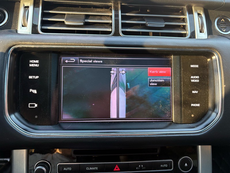 2014 Land Rover Range Rover Image 24