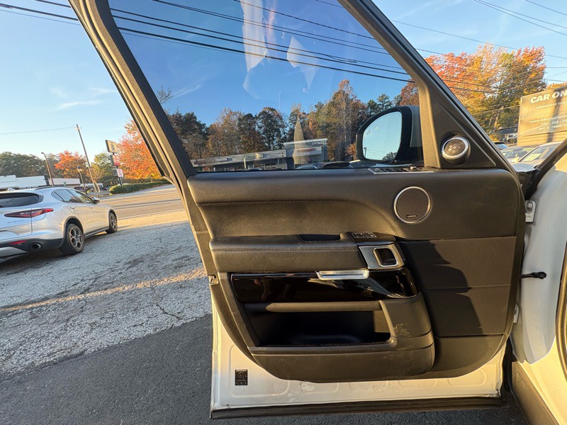 2014 Land Rover Range Rover Image 34