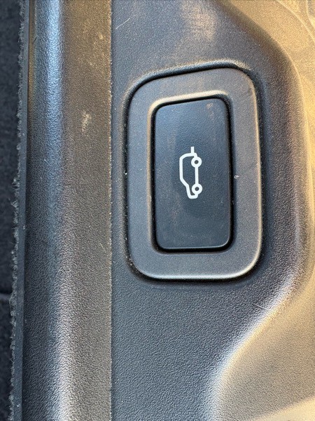 2014 Land Rover Range Rover Image 36