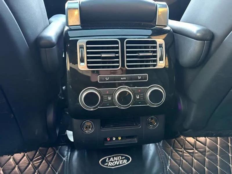 2014 Land Rover Range Rover Image 17