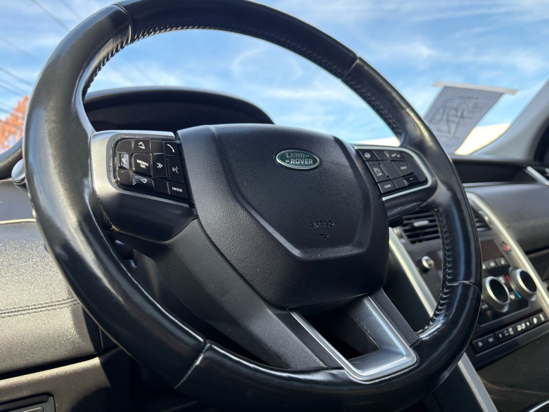 2016 Land Rover Discovery Sport Image 17