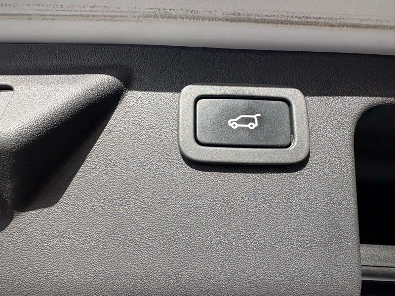 2016 Land Rover Discovery Sport Image 31