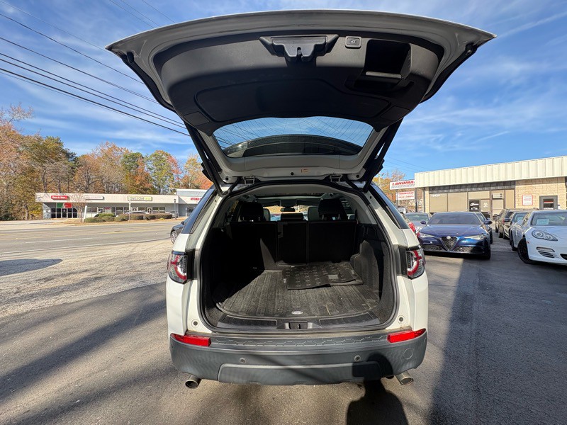 2016 Land Rover Discovery Sport Image 32
