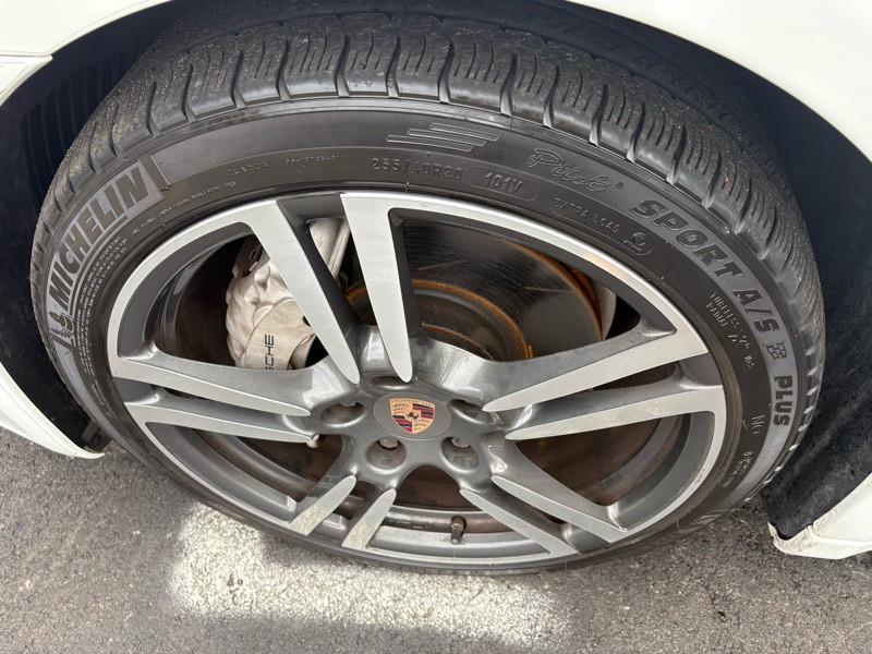 2014 Porsche Panamera Image 9