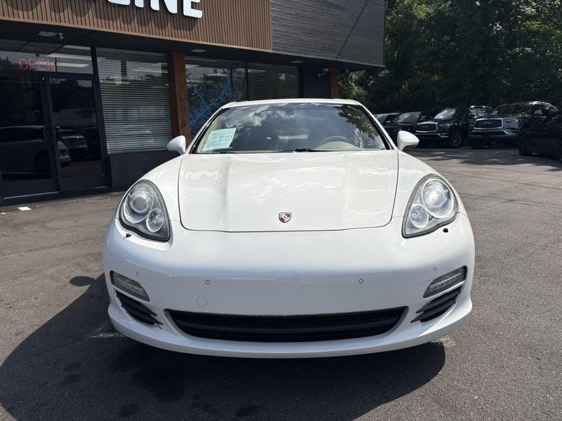 2012 Porsche Panamera Image 2